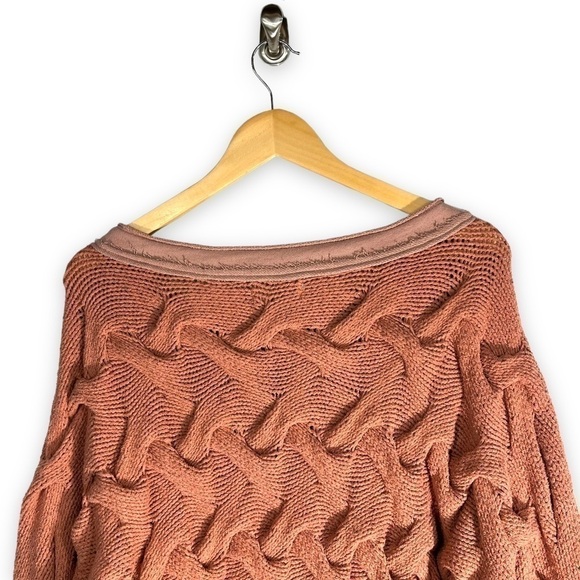 4 for $40 SALE! Elan Chunky Cable Scoop Neck Cropped Sweater, Salmon, Size L - Picture 7 of 8